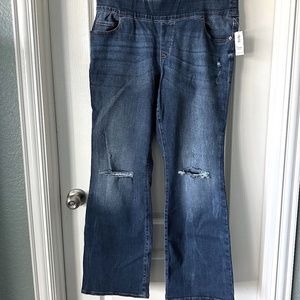 Old Navy Bootcut Distressed Jeans Oull on 18 Regular